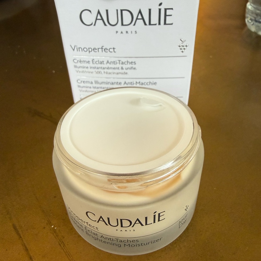 Caudalie Vinoperfect Eclat Anti-Taches - Picture 4 of 4